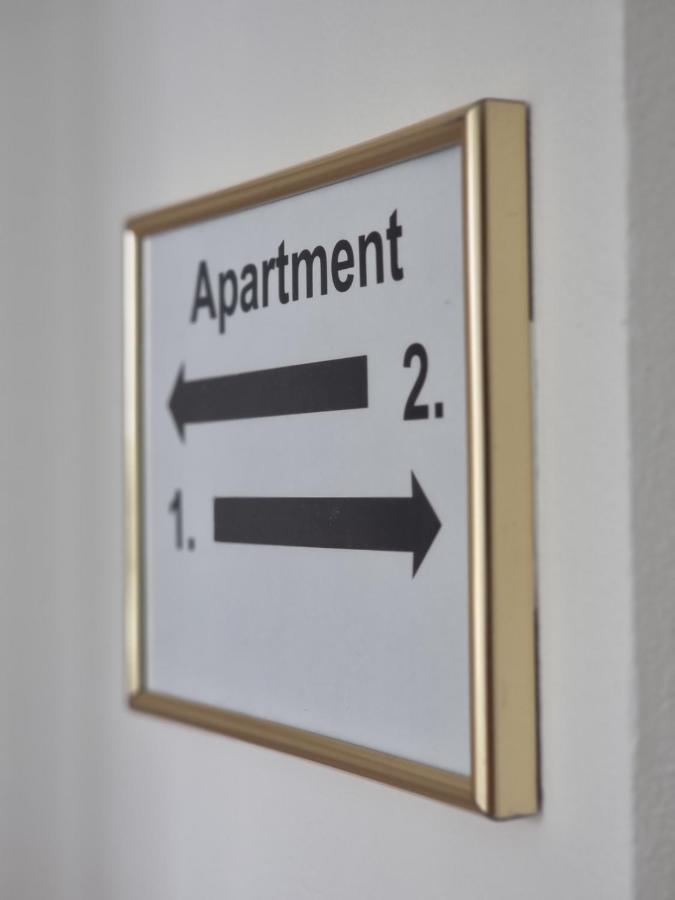 Spacious Apartment Near Hockey And Football Arena 브라티슬라바 외부 사진